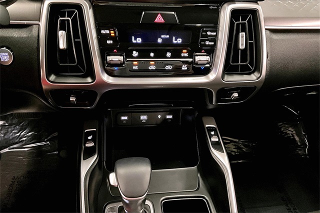 Vehicle image 28 of 39