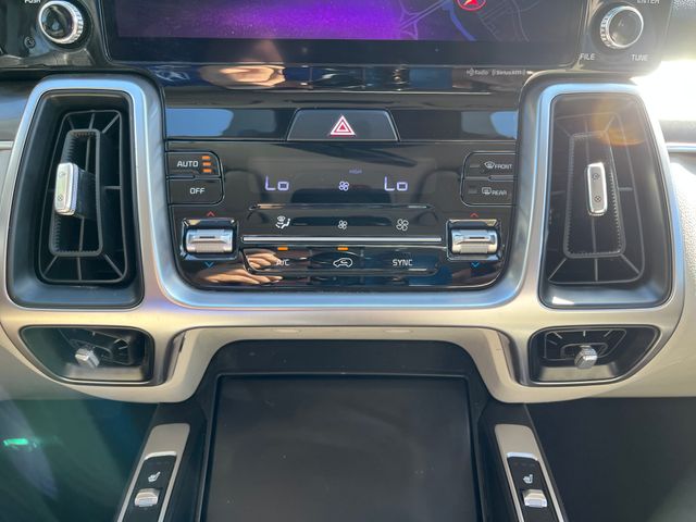 Vehicle image 29 of 32