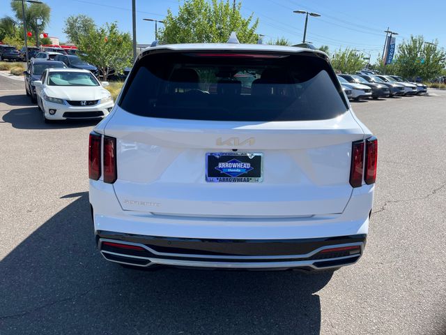 Vehicle image 7 of 32