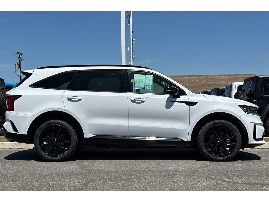 2023 Kia Sorento SX Image 3 of 26
