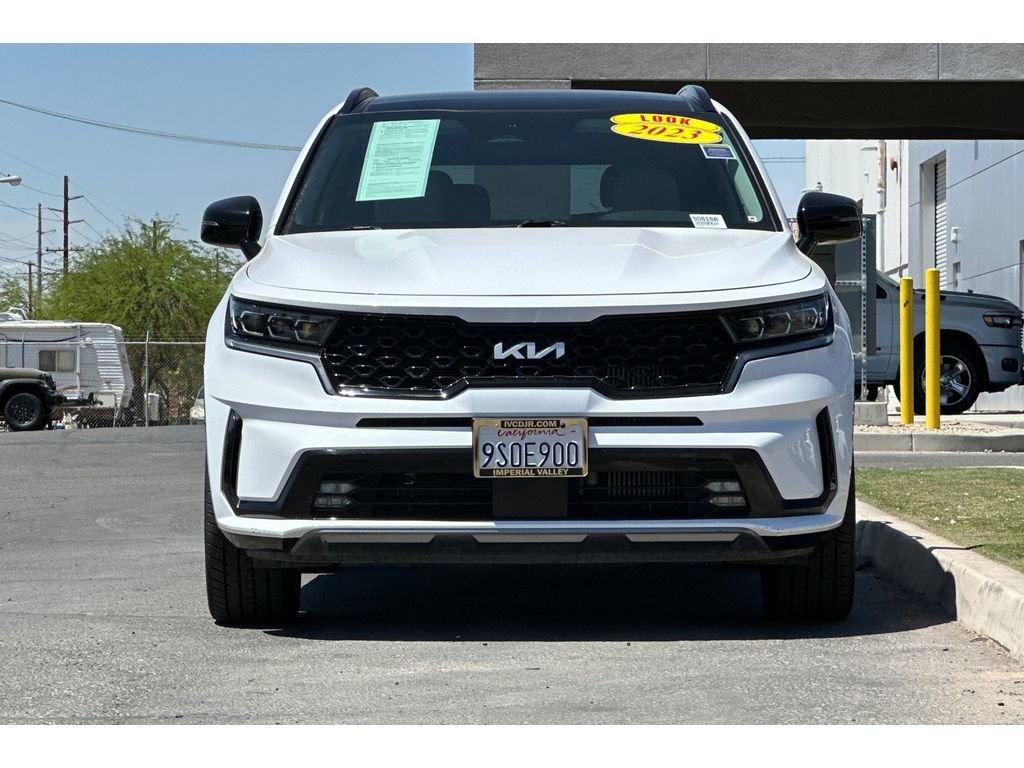 2023 Kia Sorento SX Image 2 of 26