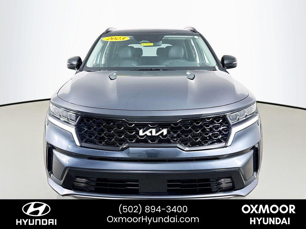 2023 Kia Sorento SX Image 2 of 34