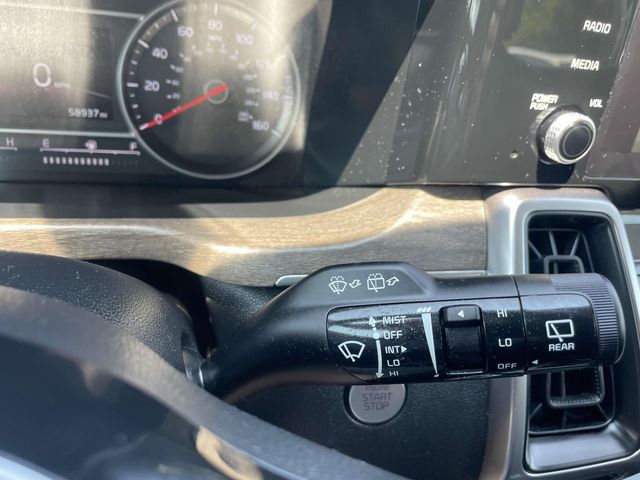 Vehicle image 37 of 39