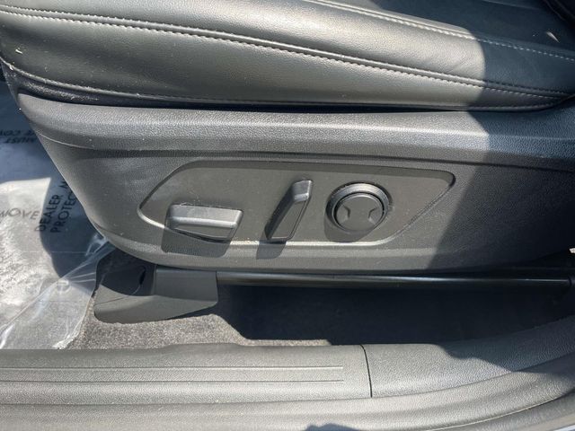 Vehicle image 24 of 39