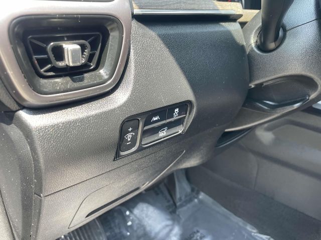 Vehicle image 26 of 39