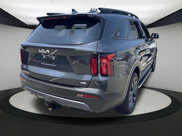 Vehicle image 4 of 39
