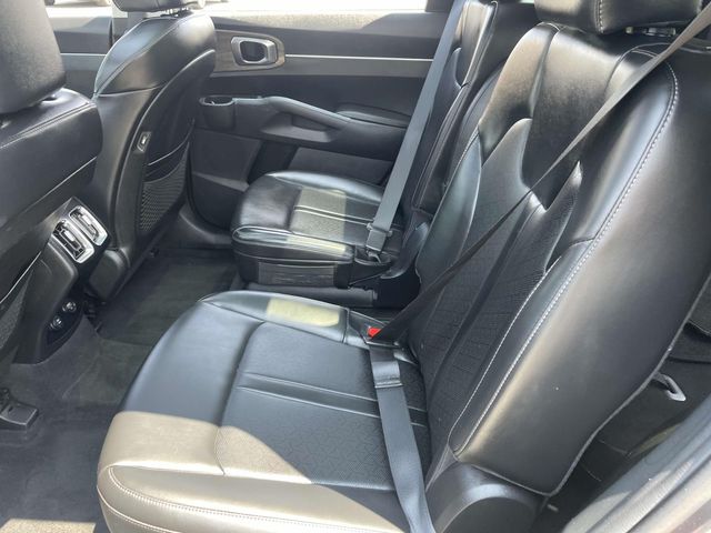 Vehicle image 20 of 39