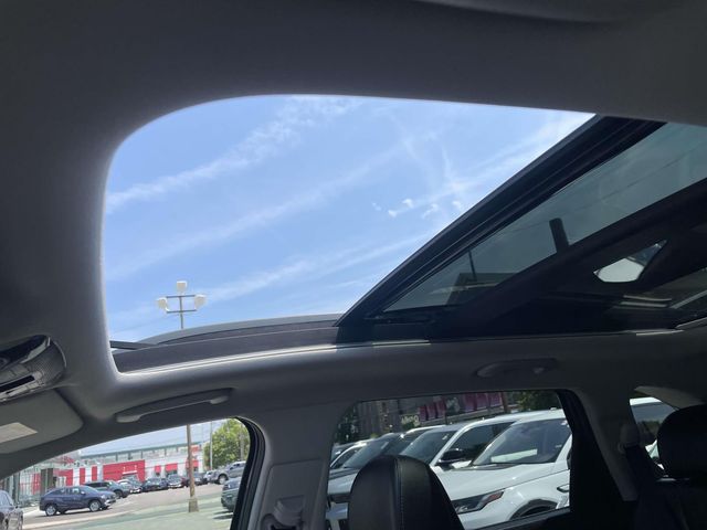 Vehicle image 27 of 39