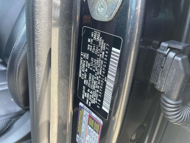 Vehicle image 25 of 39