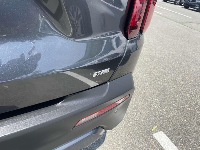 Vehicle image 11 of 39