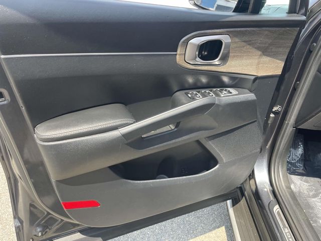 Vehicle image 22 of 39
