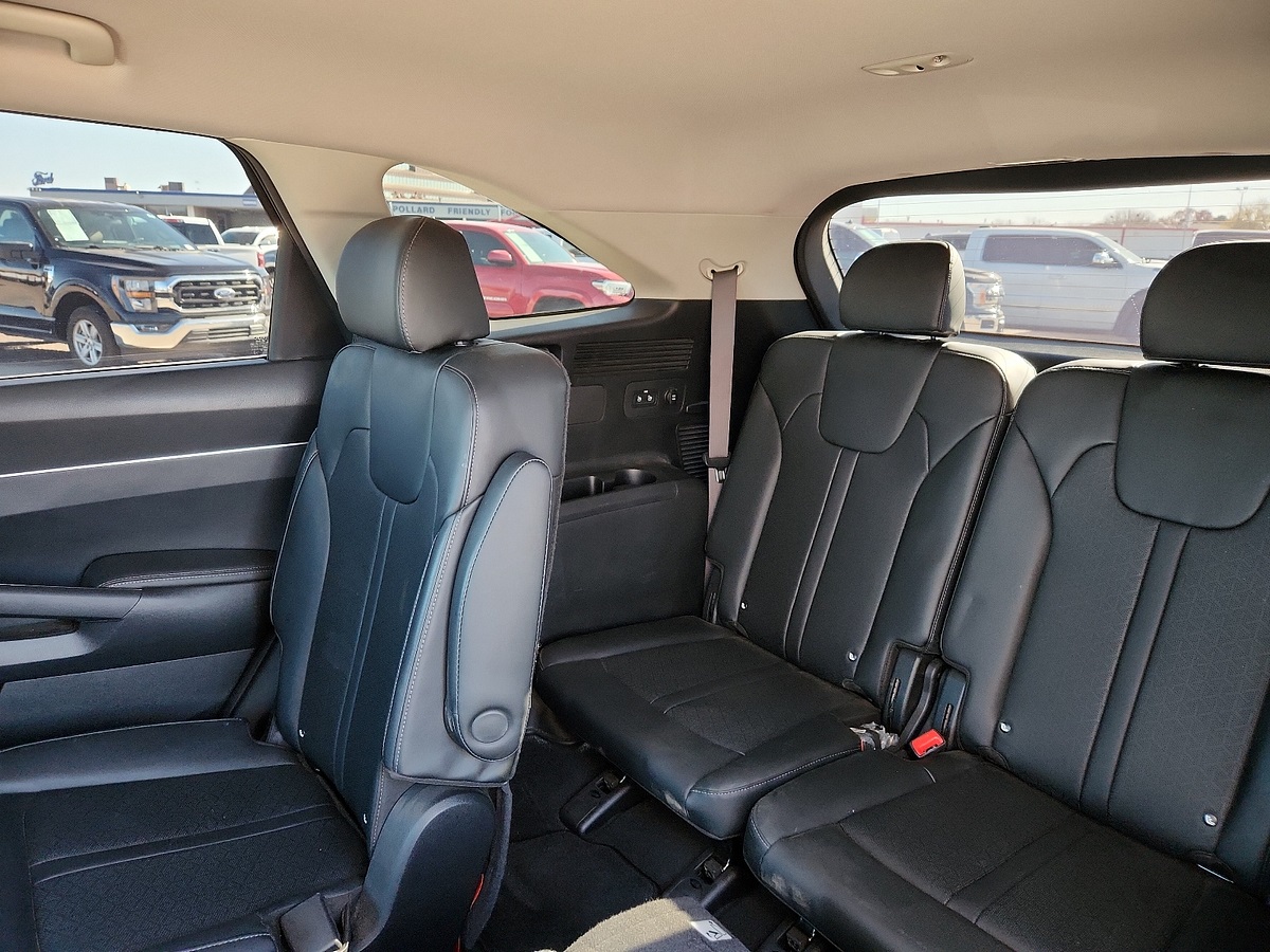 Vehicle image 5 of 12