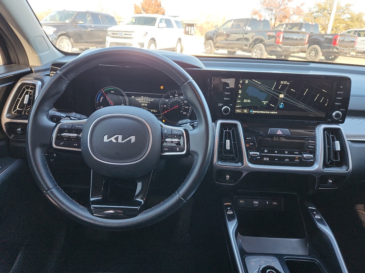 Vehicle image 6 of 12