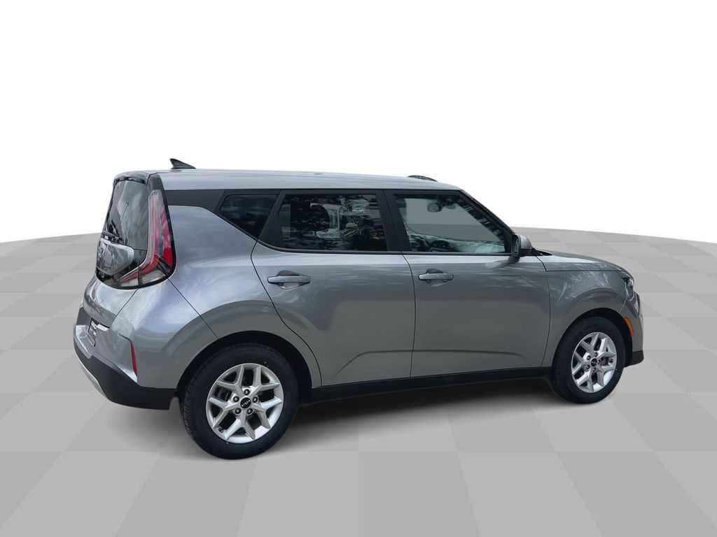 Vehicle image 6 of 34