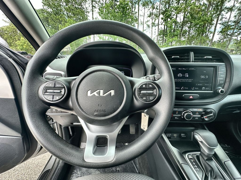 Vehicle image 11 of 34