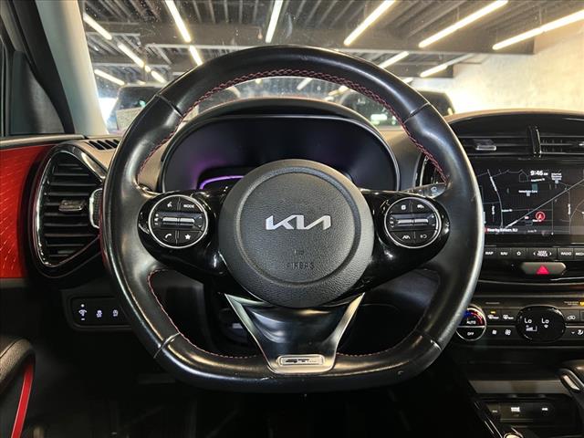 Vehicle image 10 of 25