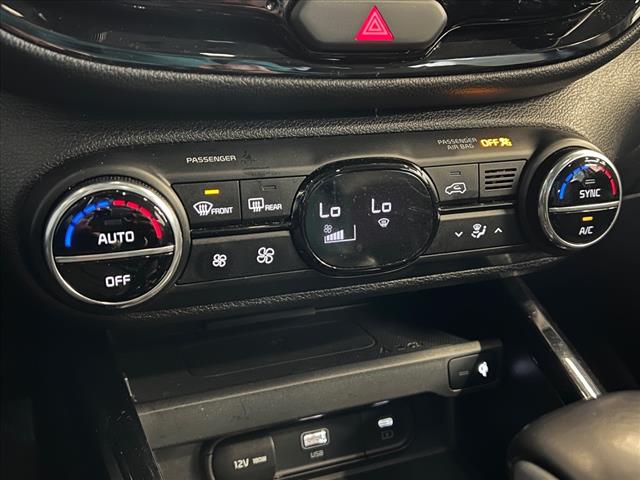 Vehicle image 14 of 25