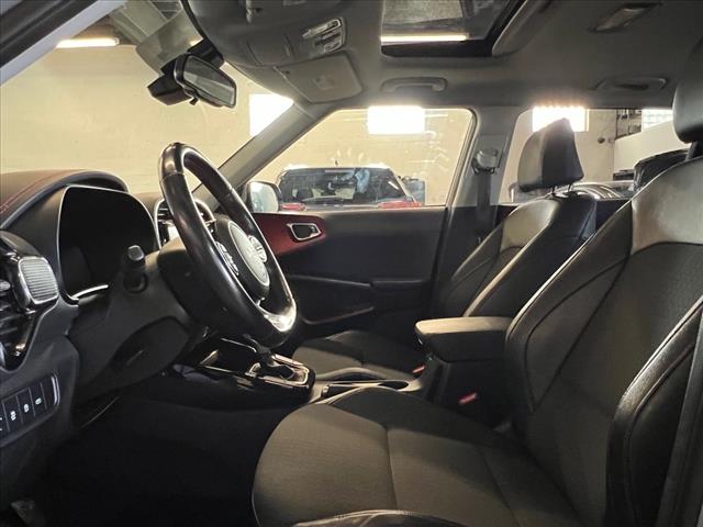 Vehicle image 8 of 25