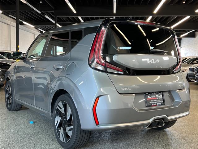 Vehicle image 4 of 25