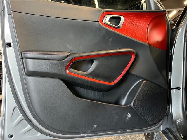 Vehicle image 7 of 25
