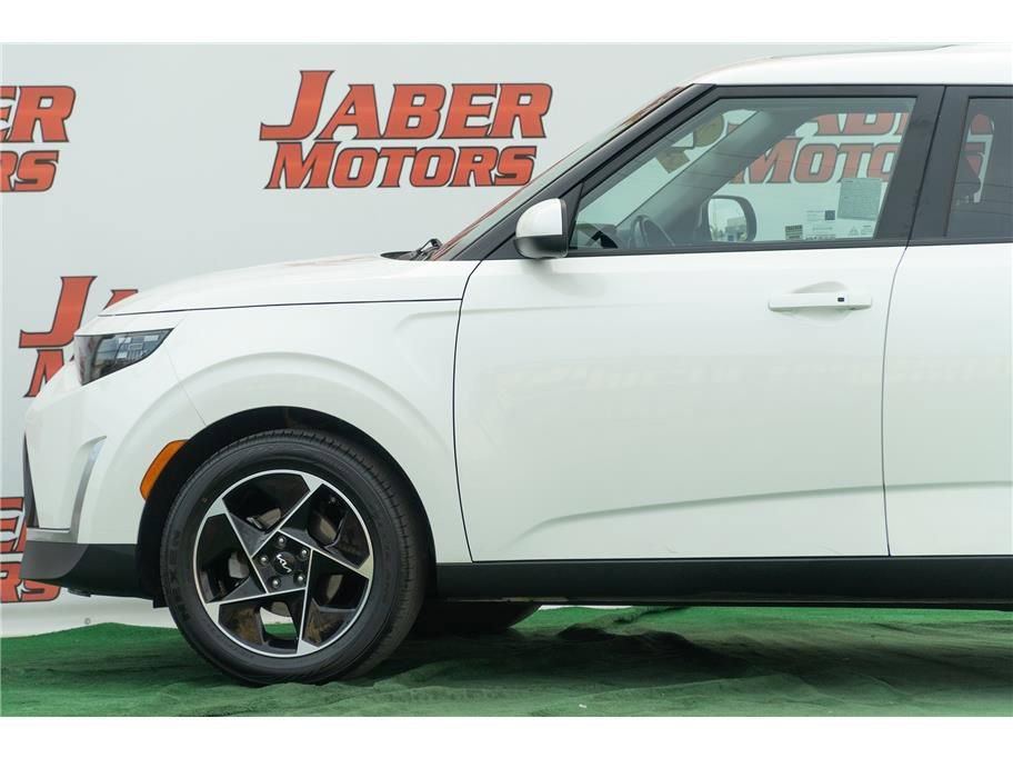 Vehicle image 1 of 40