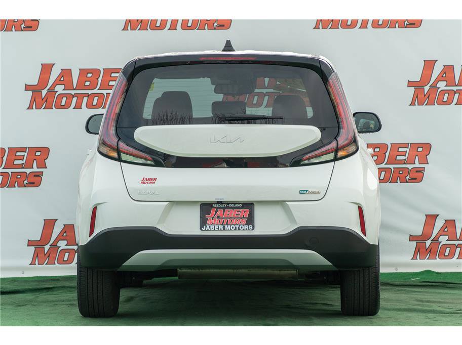 Vehicle image 2 of 40