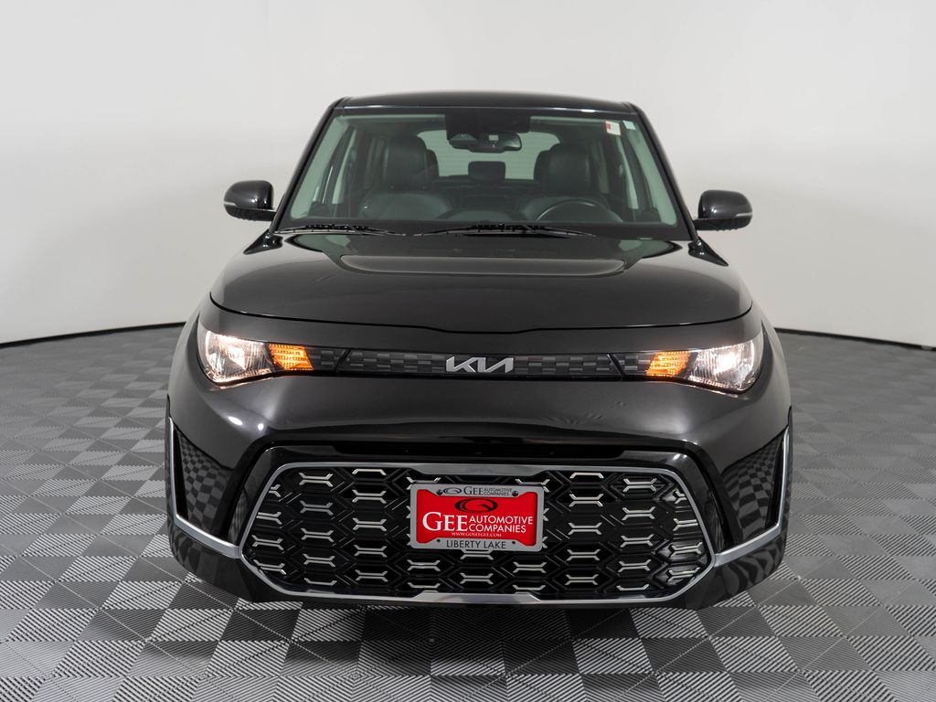 2023 Kia Soul GT-Line Image 2 of 33