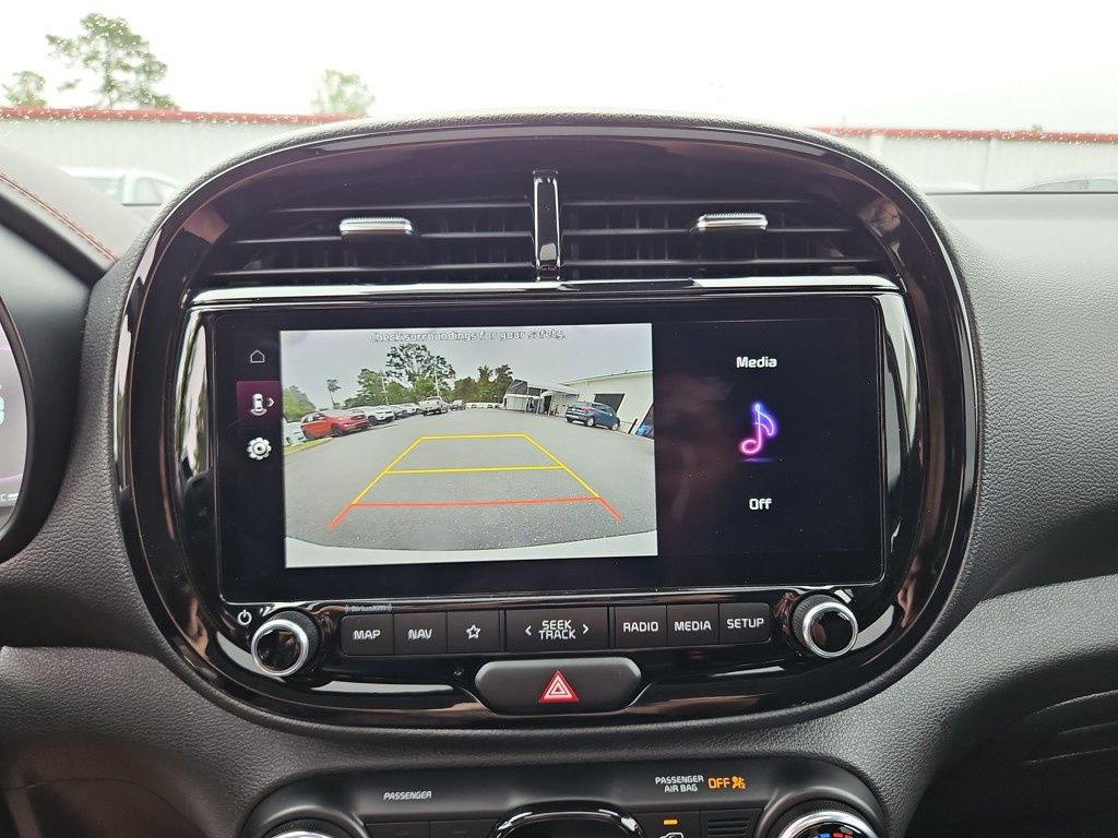 Vehicle image 23 of 34
