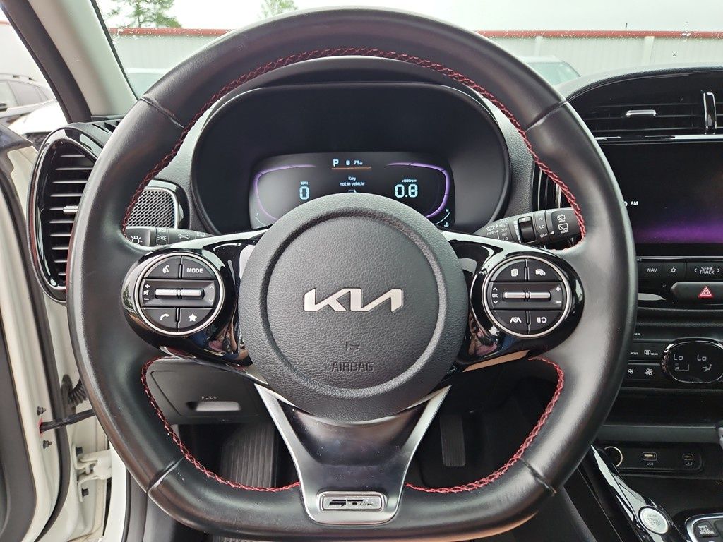 Vehicle image 16 of 34
