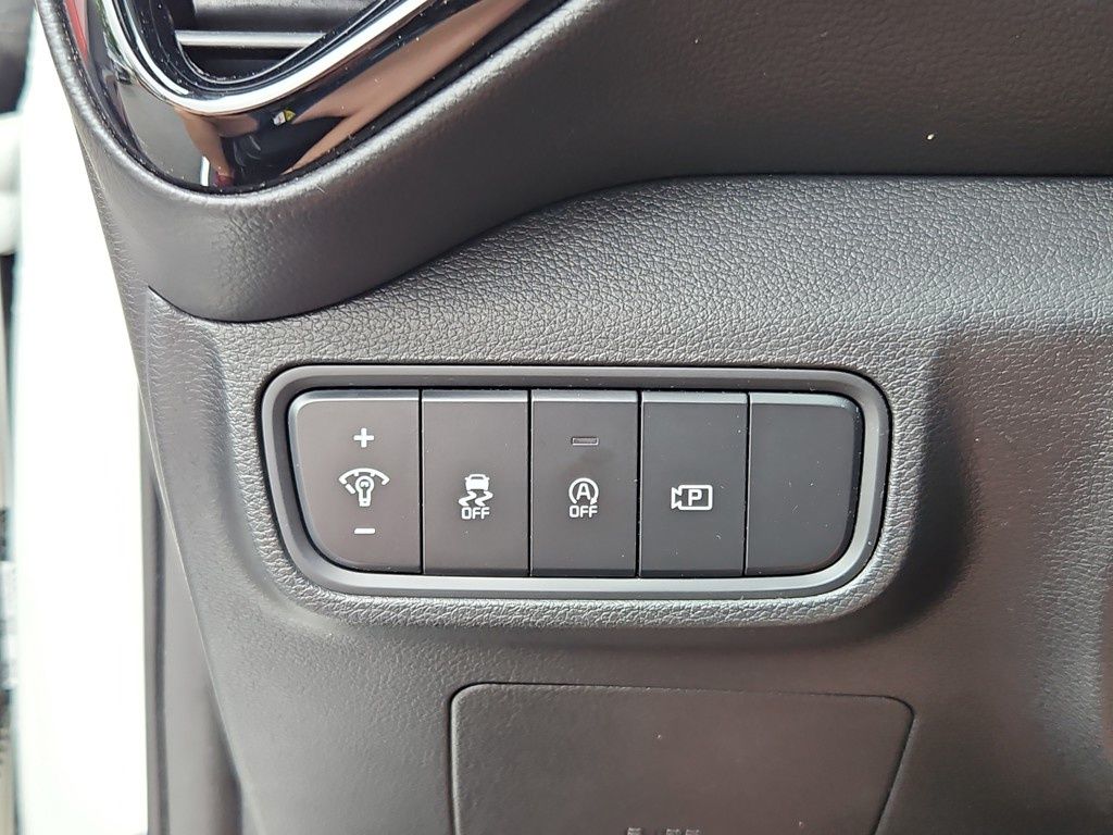 Vehicle image 20 of 34