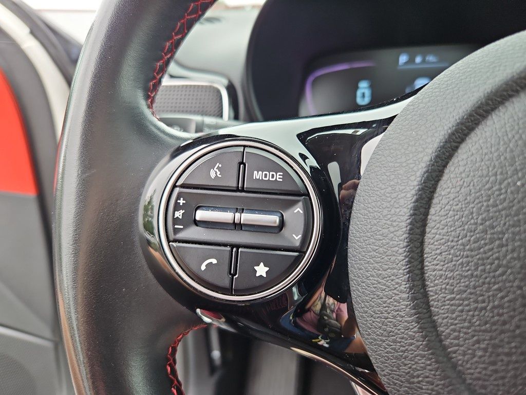 Vehicle image 17 of 34