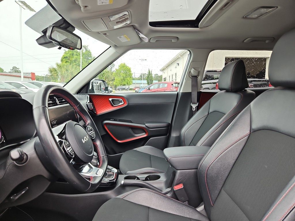 Vehicle image 12 of 34