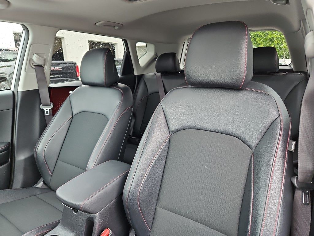 Vehicle image 13 of 34