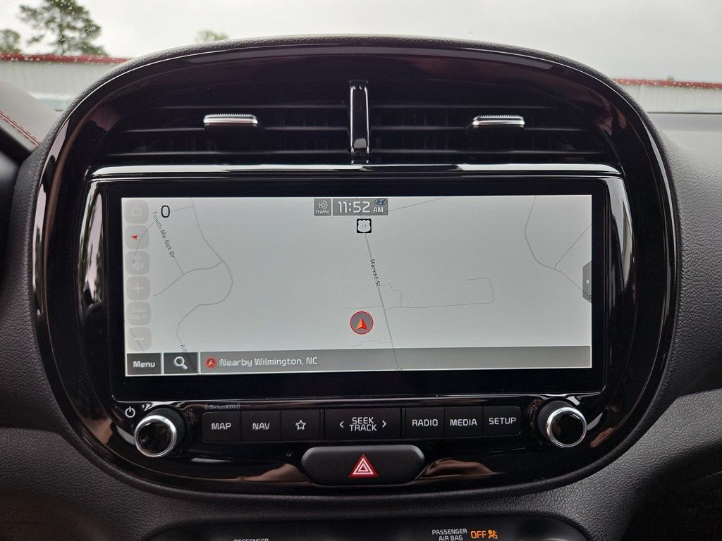 Vehicle image 22 of 34