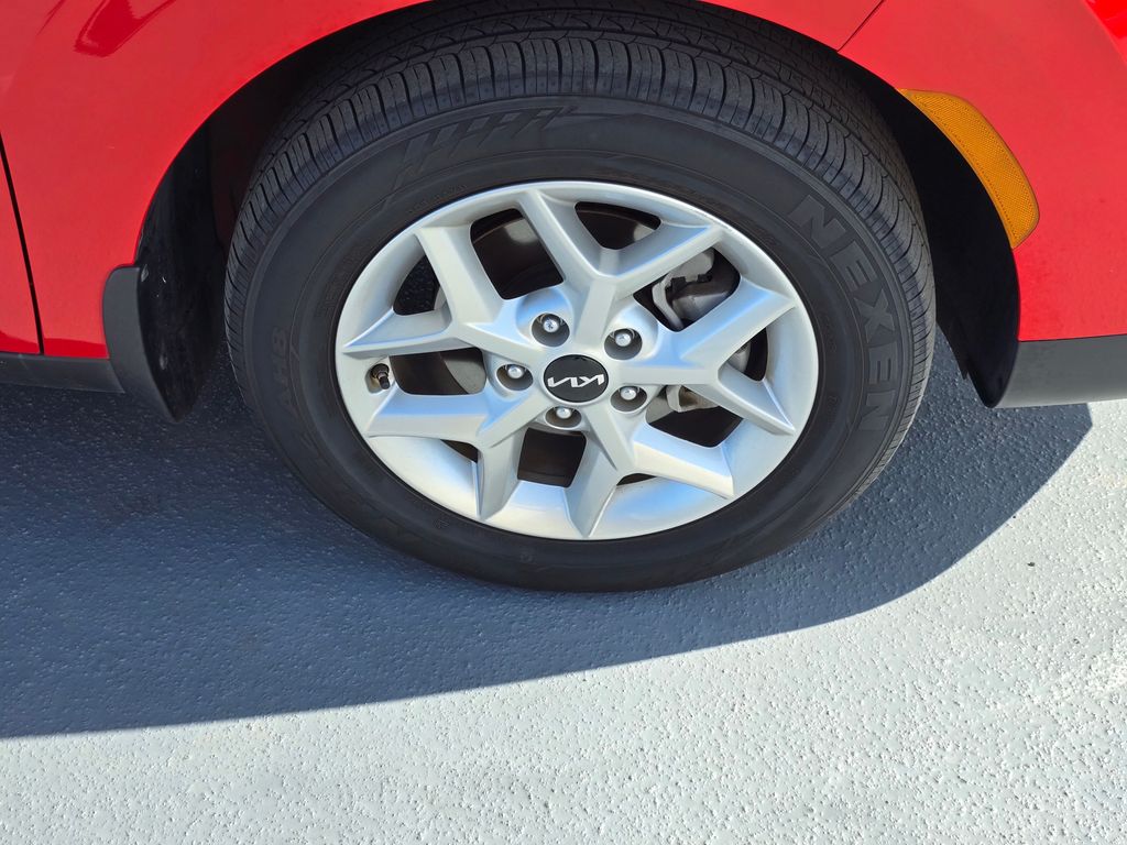 Vehicle image 12 of 33