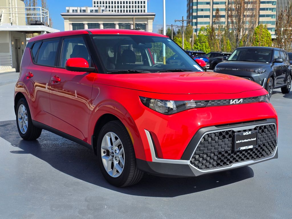 Vehicle image 6 of 33