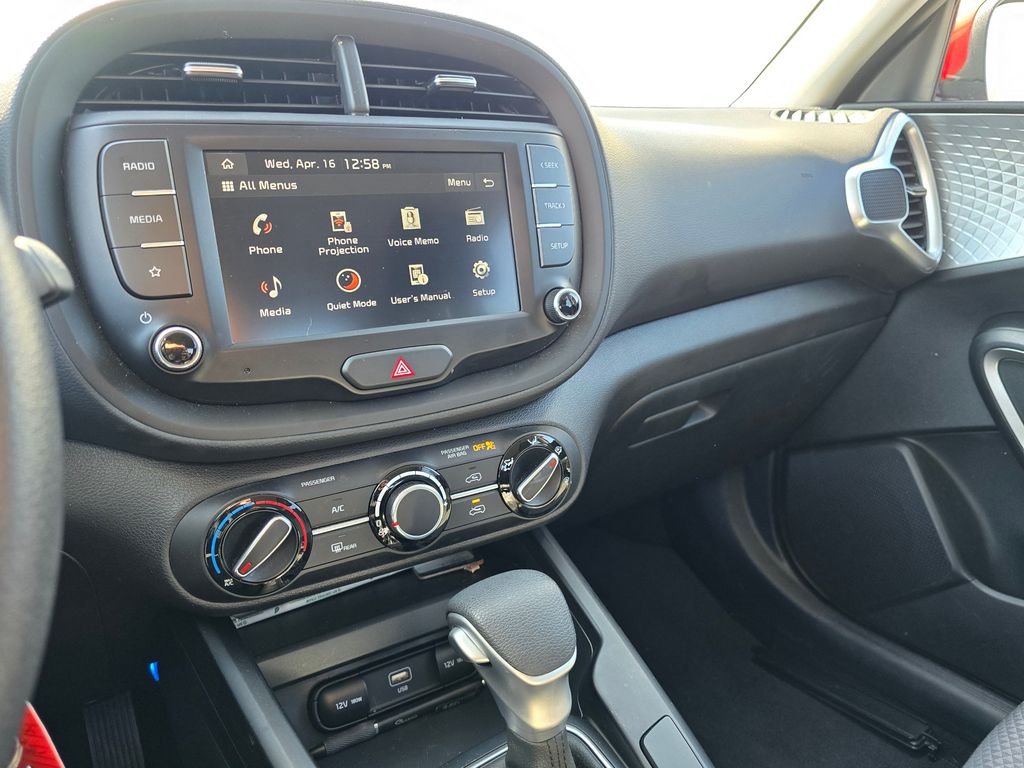 Vehicle image 32 of 33