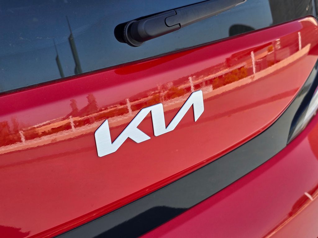 Vehicle image 20 of 33