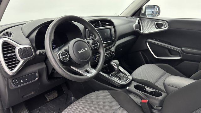 2023 Kia Soul LX Image 13 of 32