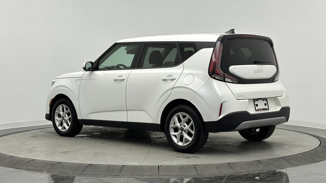 2023 Kia Soul LX Image 6 of 32