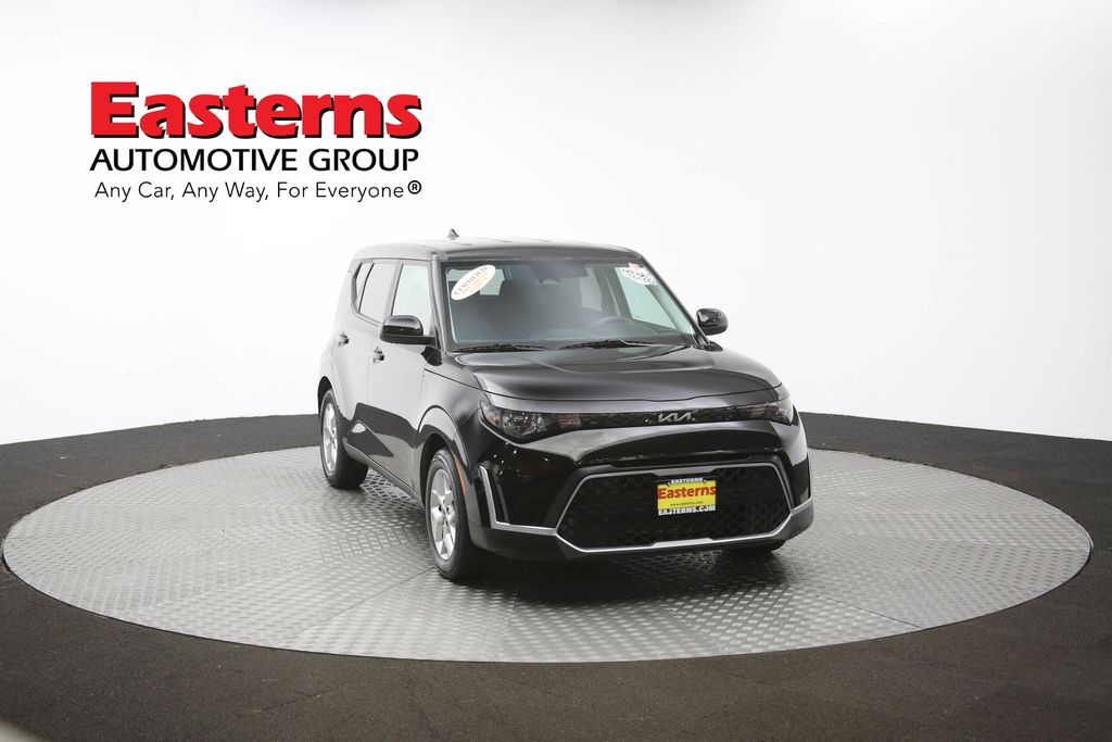 Vehicle image 25 of 61