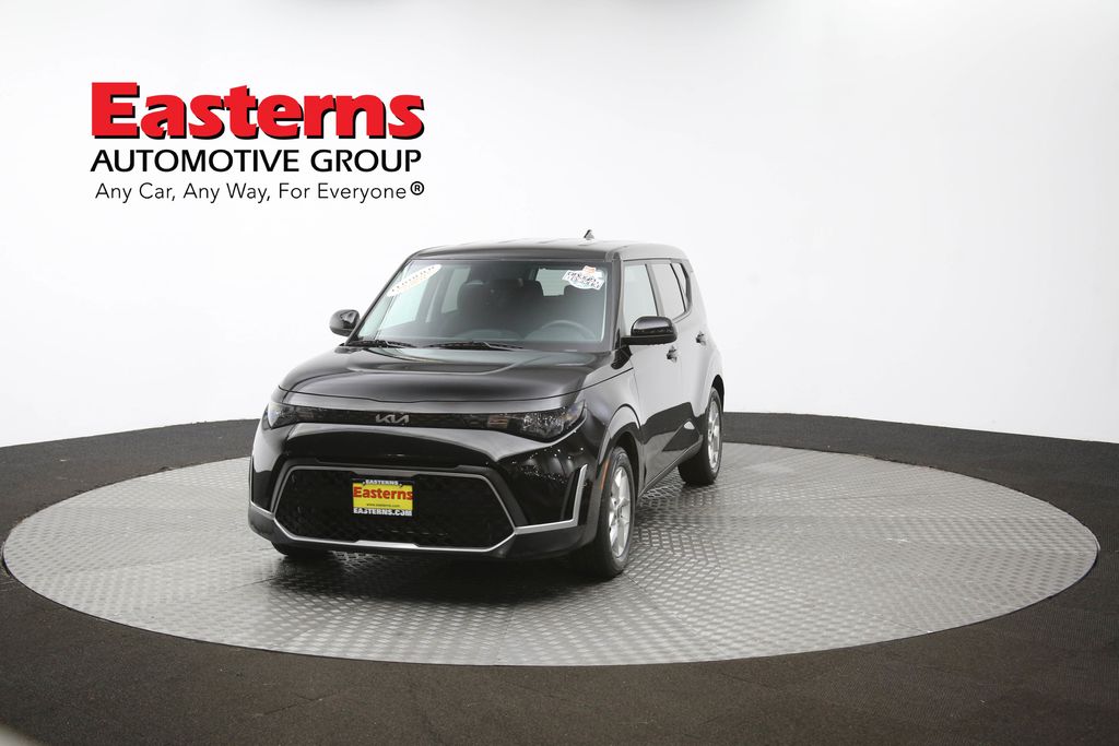 Vehicle image 27 of 61