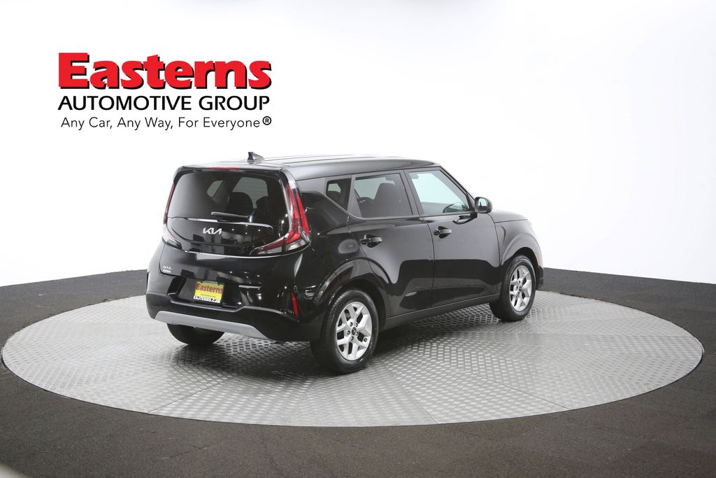 Vehicle image 3 of 61
