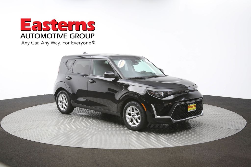 Vehicle image 23 of 61