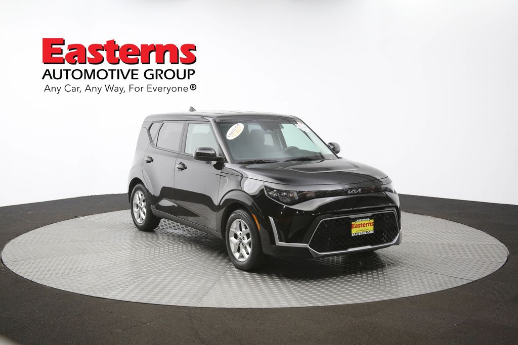 Vehicle image 24 of 61