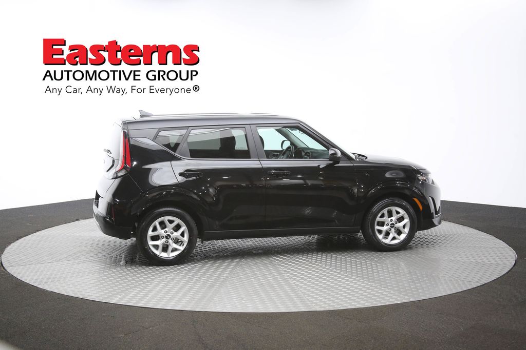 Vehicle image 20 of 61
