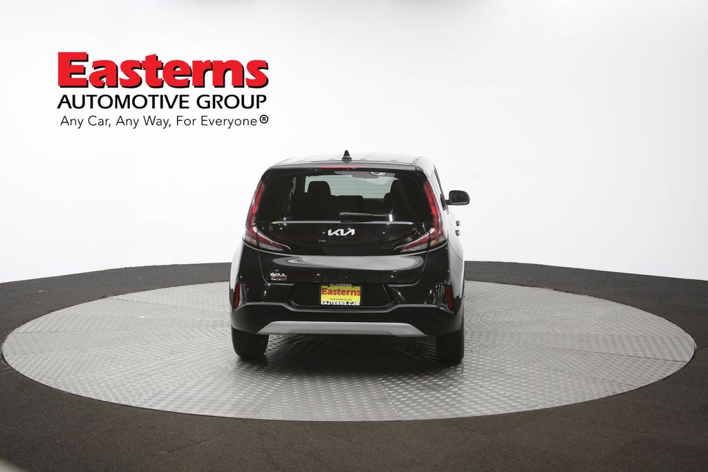 Vehicle image 5 of 61
