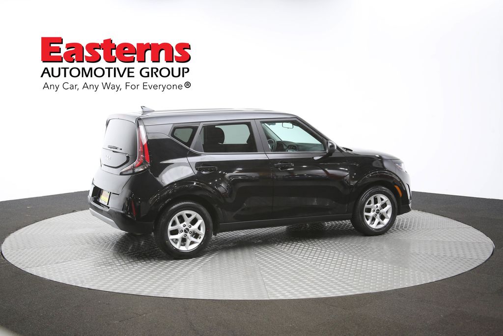 Vehicle image 19 of 61
