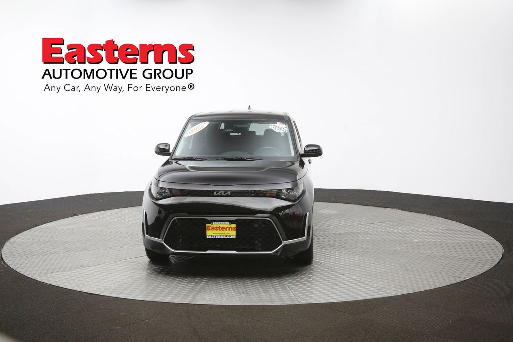 Vehicle image 4 of 61