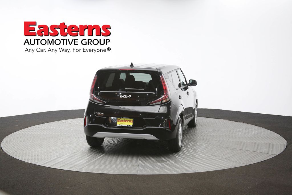 Vehicle image 16 of 61